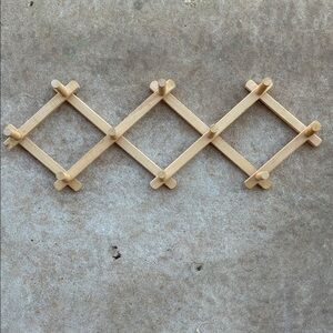Wood Expandable Accordion Wall Rack - Natural Wood Color 10 hook peg rack